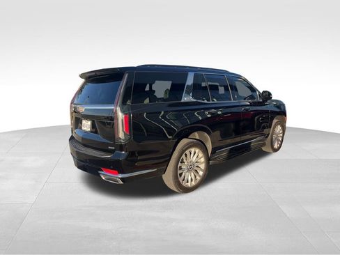 Certified 2024 Cadillac Escalade Premium Luxury image 3