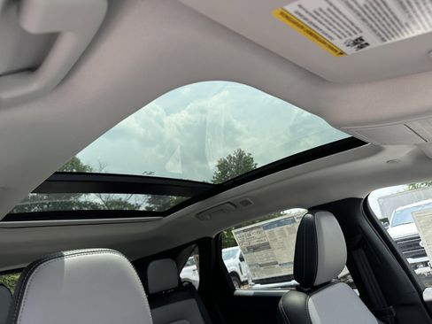 New 2025 Ford Escape SE w/ PHEV Premium Package image 14