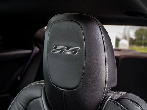 Used 2010 Chevrolet Camaro SS w/ RS Package RWD image 24