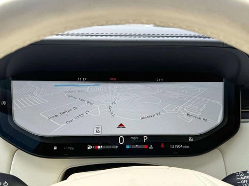 Used 2023 Land Rover Range Rover Long Wheelbase Autobiography image 39