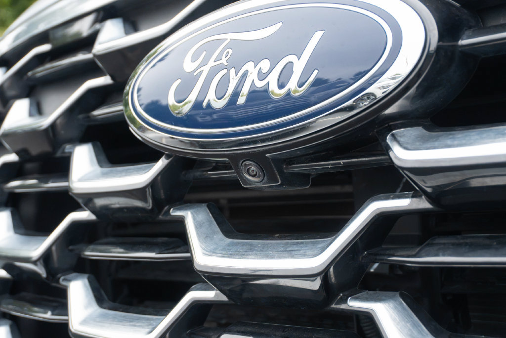 Used 2025 Ford Explorer Platinum w/ LUX Leather Package AWD/4WD image 3