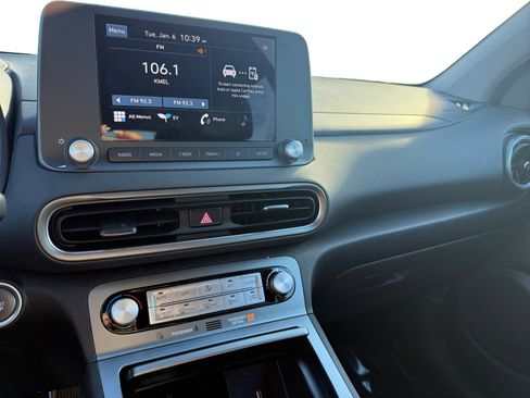 Certified 2023 Hyundai Kona SE image 12