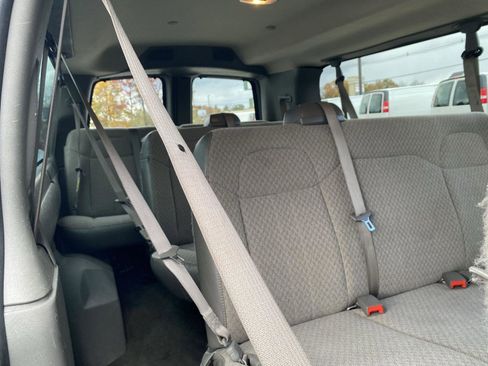 Used 2017 Chevrolet Express 3500 LT w/ LT Preferred Equipment Group image 10