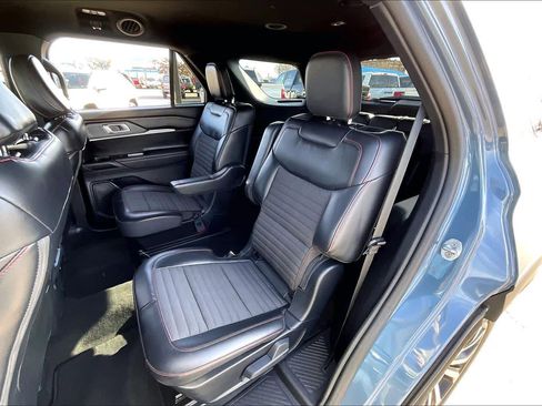 Used 2025 Ford Explorer ST-Line image 20