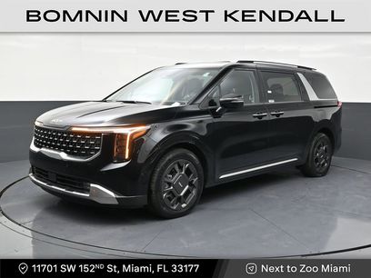 Used 2025 Kia Carnival SX