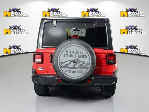 Used 2019 Jeep Wrangler Unlimited Sahara w/ Uconnect 4C Nav & Sound Group AWD/4WD image 6