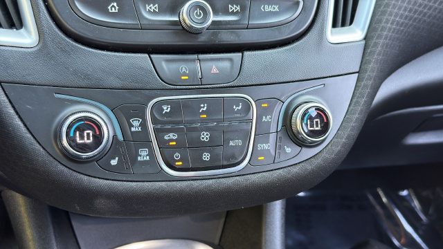 Used 2025 Chevrolet Malibu LT FWD image 22
