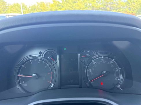 Used 2022 Toyota 4Runner SR5 Premium w/ Moonroof Package AWD/4WD image 16