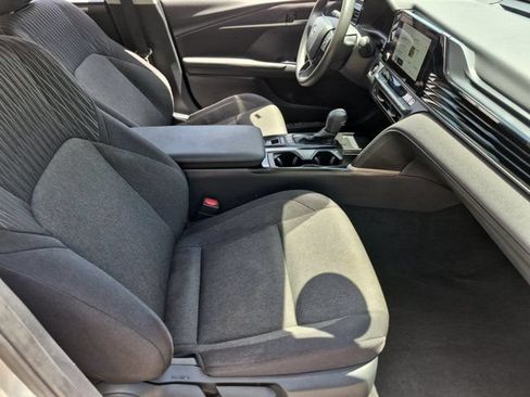 Used 2025 Toyota Camry LE FWD image 30
