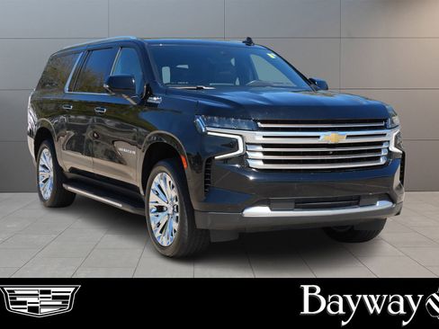 Used 2023 Chevrolet Suburban High Country w/ Max Trailering Package image 3