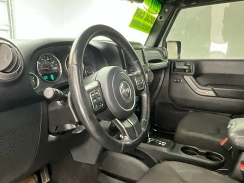 Used 2017 Jeep Wrangler Unlimited Sport AWD/4WD image 15