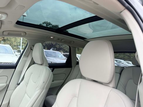 New 2026 Volvo XC60 B5 Ultra w/ Protection Package Premier image 13