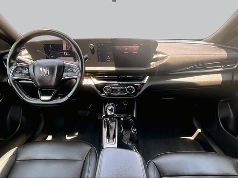 Used 2025 Buick Envista Sport Touring w/ Experience Buick Package FWD image 16