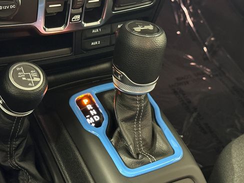 Used 2024 Jeep Wrangler Unlimited w/ Convenience Group image 20