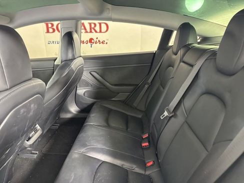 Used 2021 Tesla Model 3 Standard Range Plus image 13