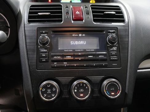 Used 2015 Subaru Forester 2.5i Premium AWD/4WD image 23