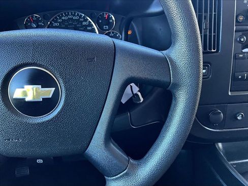Used 2020 Chevrolet Express 3500 LT w/ LT Preferred Equipment Group image 17