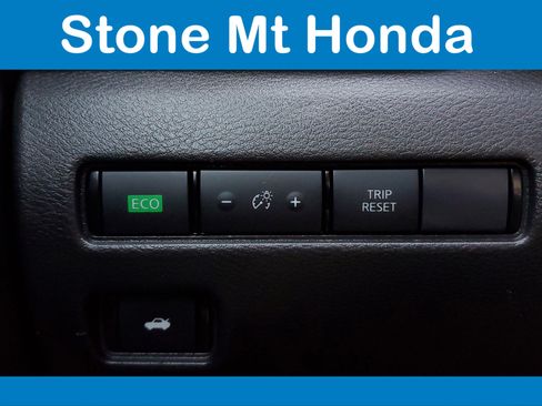 Used 2022 Nissan Sentra SV w/ Trunk Package image 32