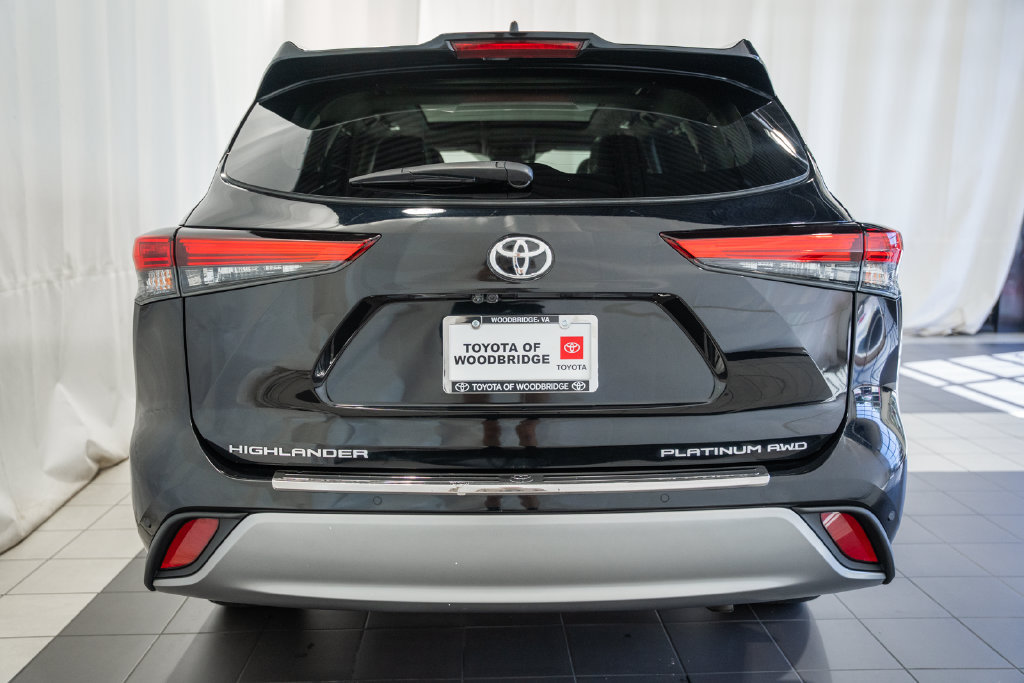 Used 2021 Toyota Highlander Platinum AWD/4WD image 5