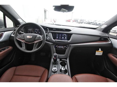 New 2026 Cadillac XT5 Premium Luxury w/ Driver Assist Package FWD image 9