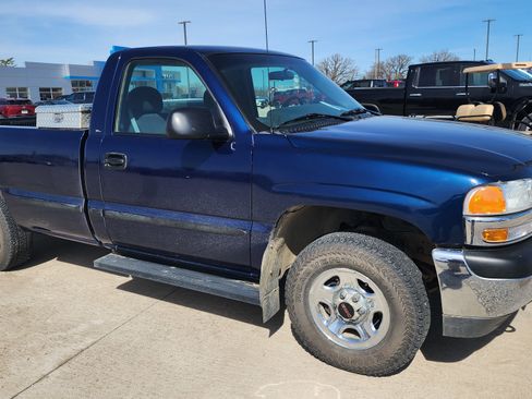 Used 1999 GMC Sierra 1500 SL w/ Marketing Option Pkg image 3