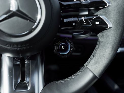 Used 2024 Mercedes-Benz GLS 63 AMG 4MATIC image 63