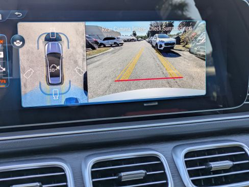 Used 2025 Mercedes-Benz GLE 53 AMG AMG GLE 53 image 34