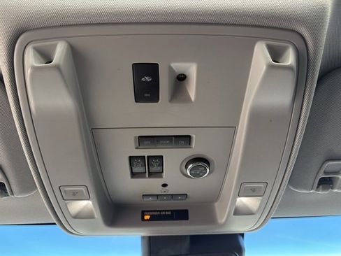 Used 2018 GMC Yukon Denali w/ Denali Ultimate Package image 35