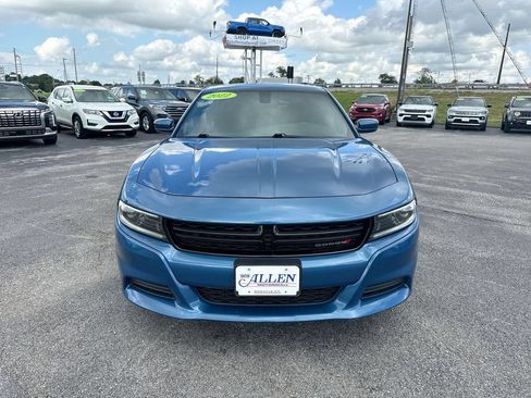 Used 2022 Dodge Charger SXT w/ Leather Interior Group RWD image 16