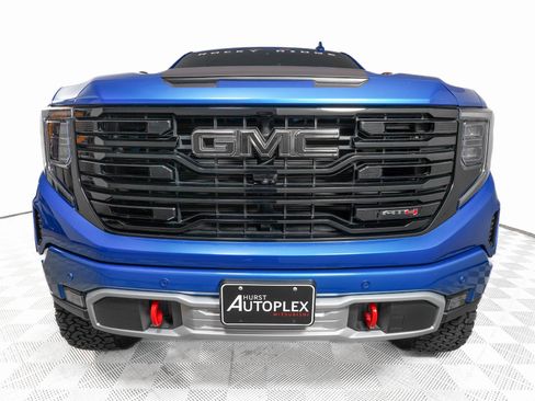 Used 2024 GMC Sierra 1500 AT4 w/ Technology Package image 2