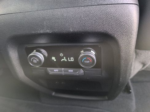 Used 2025 Buick Enclave Preferred image 12