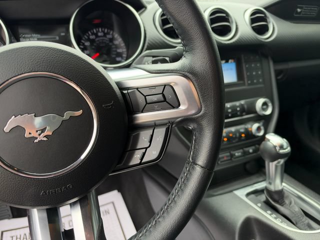 Used 2020 Ford Mustang Coupe RWD image 19