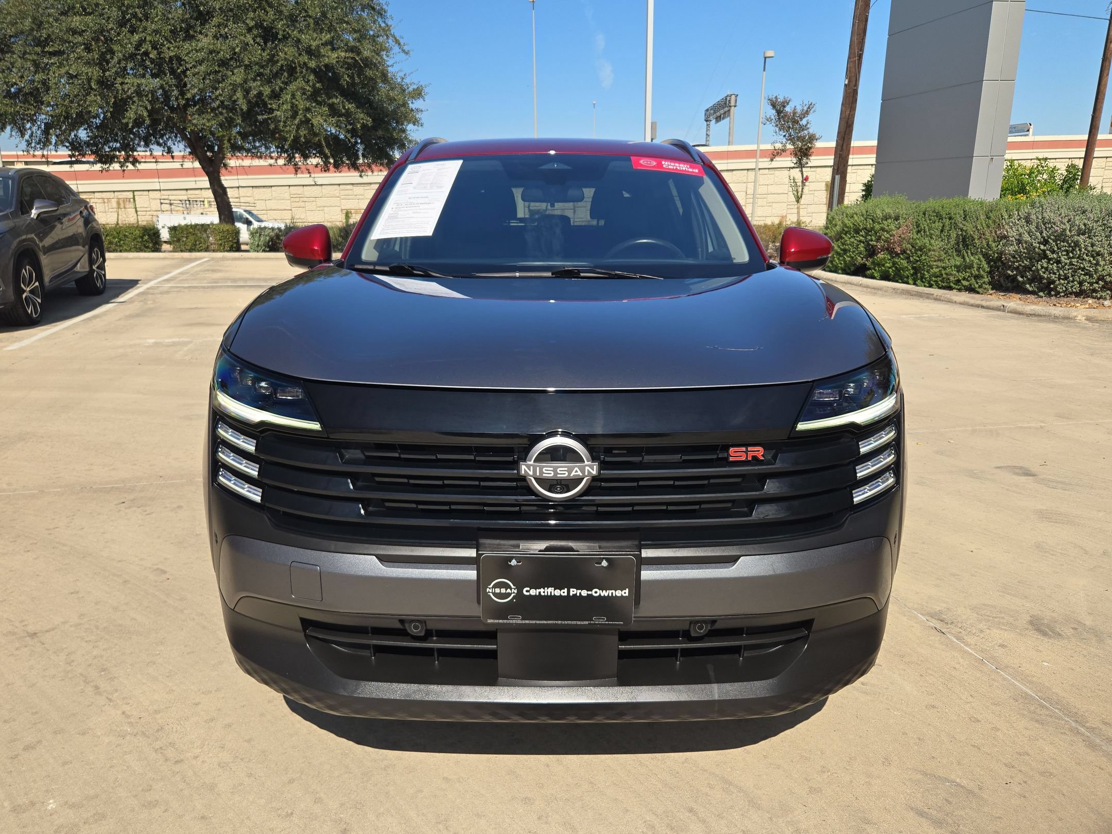Certified 2025 Nissan Kicks SR FWD image 8