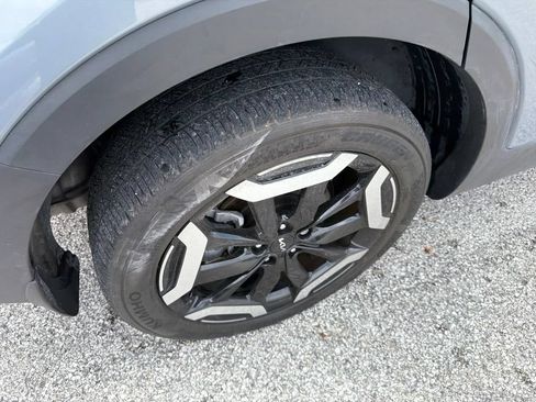 Used 2024 Kia Telluride S w/ S Sunroof Package FWD image 11