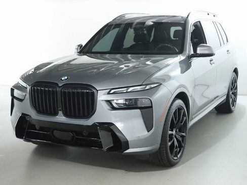 Used 2023 BMW X7 xDrive40i w/ M Sport Package AWD/4WD image 1