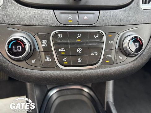 Used 2024 Chevrolet Malibu LT FWD image 18