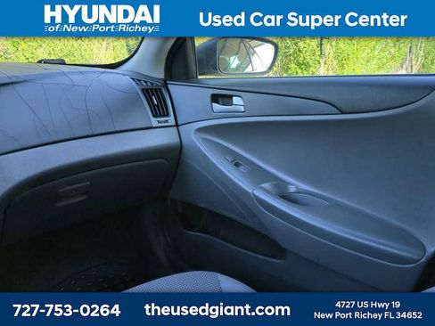 Used 2012 Hyundai Sonata GLS FWD image 16