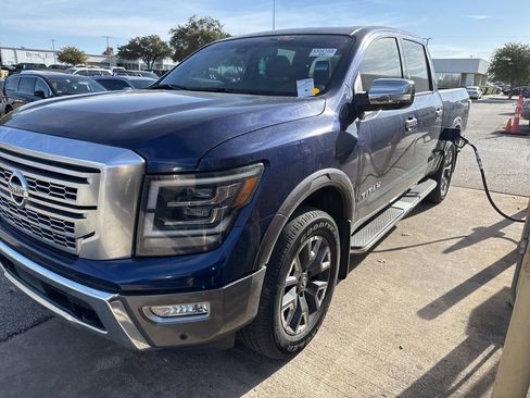 Used 2022 Nissan Titan Platinum Reserve w/ Moonroof Package image 1