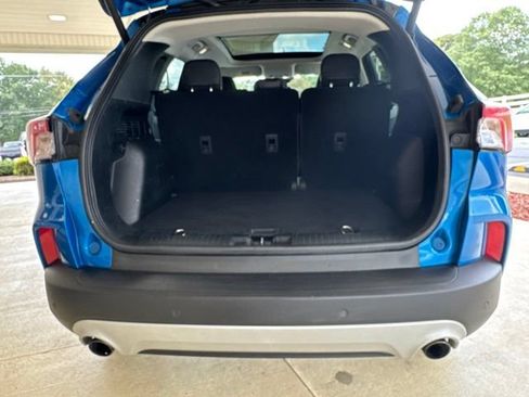 Used 2021 Ford Escape SEL w/ Technology Package AWD/4WD image 29
