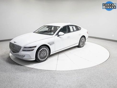 Used 2024 Genesis G80 image 33