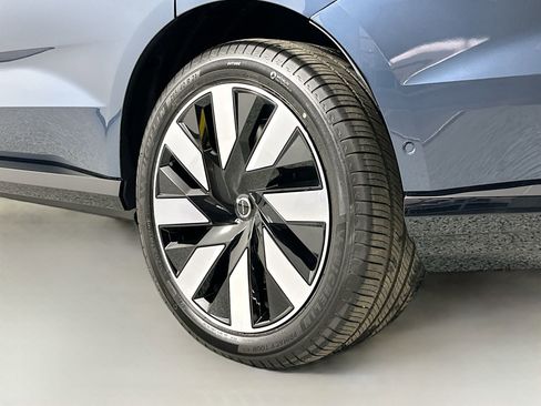 New 2025 Volvo EX90 Ultra image 21