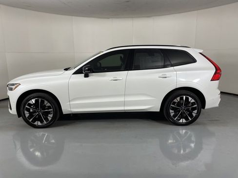 New 2026 Volvo XC60 B5 Plus w/ Climate Package PRO image 5