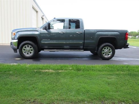Used 2015 GMC Sierra 2500 SLE w/ SLE Preferred Package AWD/4WD image 3