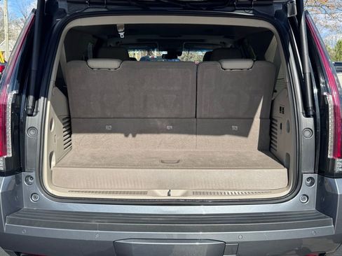 Used 2019 Cadillac Escalade Luxury image 44