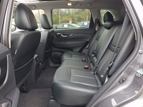 Used 2020 Nissan Rogue SL w/ Premium Package image 10