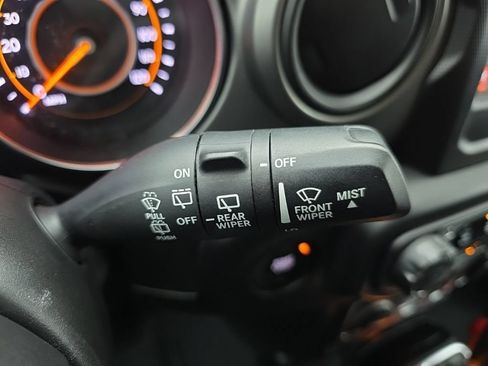Used 2022 Jeep Wrangler Sport AWD/4WD image 28