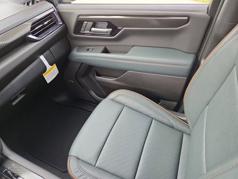 New 2026 GMC Yukon AT4 w/ AT4 Premium Plus Package image 18