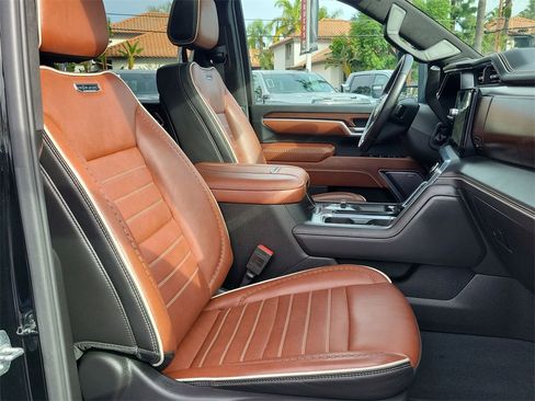 Certified 2025 GMC Sierra 3500 Denali Ultimate image 29