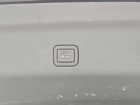 Used 2023 Cadillac Escalade Premium Luxury AWD/4WD image 14