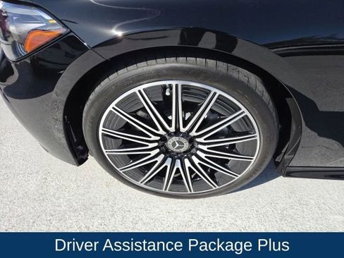 Used 2024 Mercedes-Benz CLE 450 4MATIC Cabriolet image 8